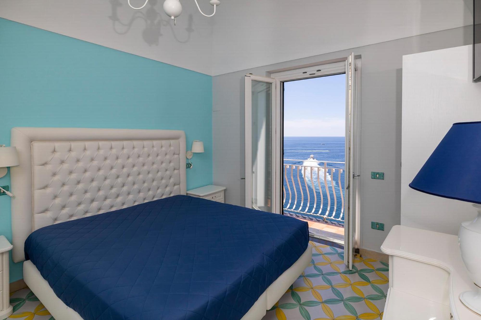 Apartments Amalfi Design Sea View Accessible By 250 Steps ภายนอก รูปภาพ