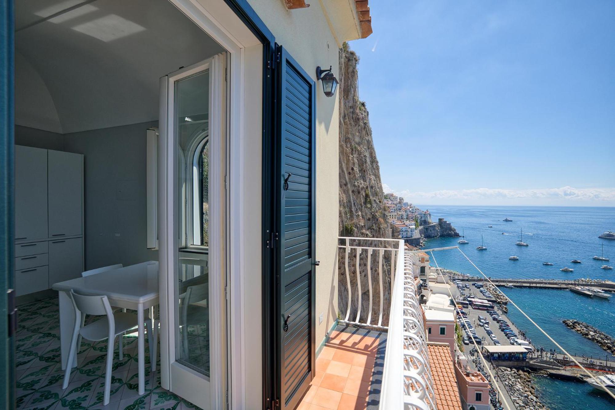 Apartments Amalfi Design Sea View Accessible By 250 Steps ภายนอก รูปภาพ