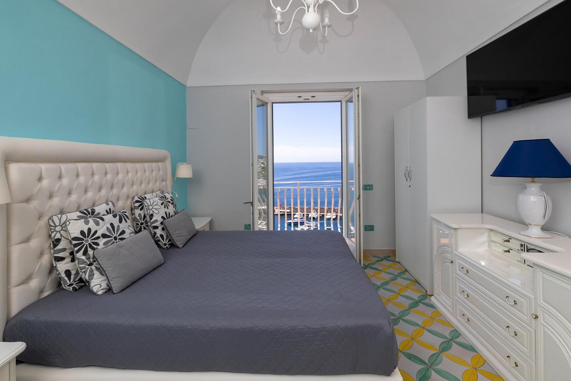 Apartments Amalfi Design Sea View Accessible By 250 Steps ภายนอก รูปภาพ