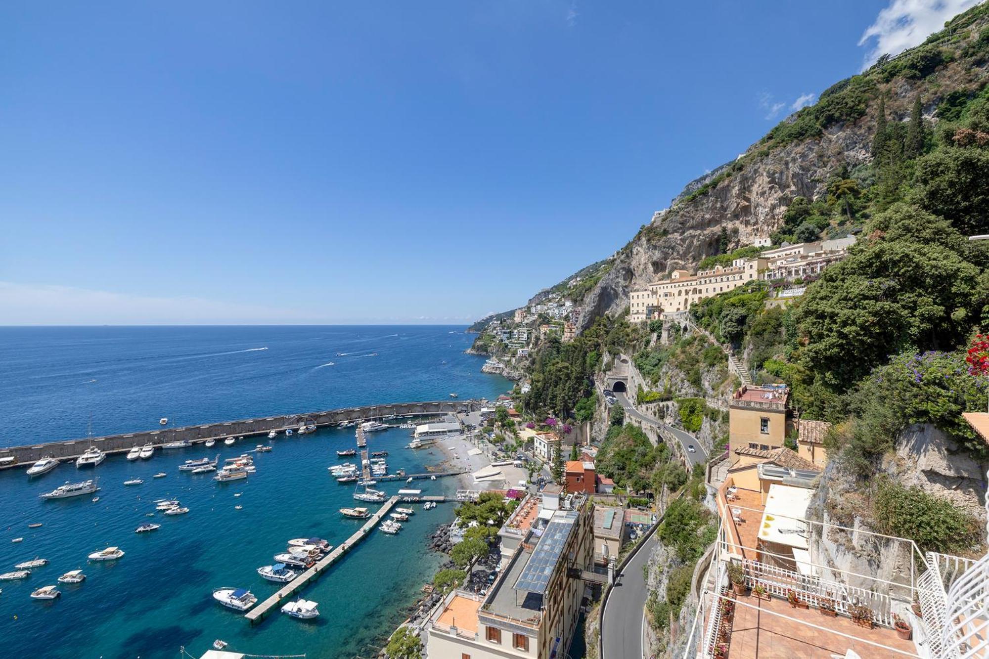 Apartments Amalfi Design Sea View Accessible By 250 Steps ภายนอก รูปภาพ