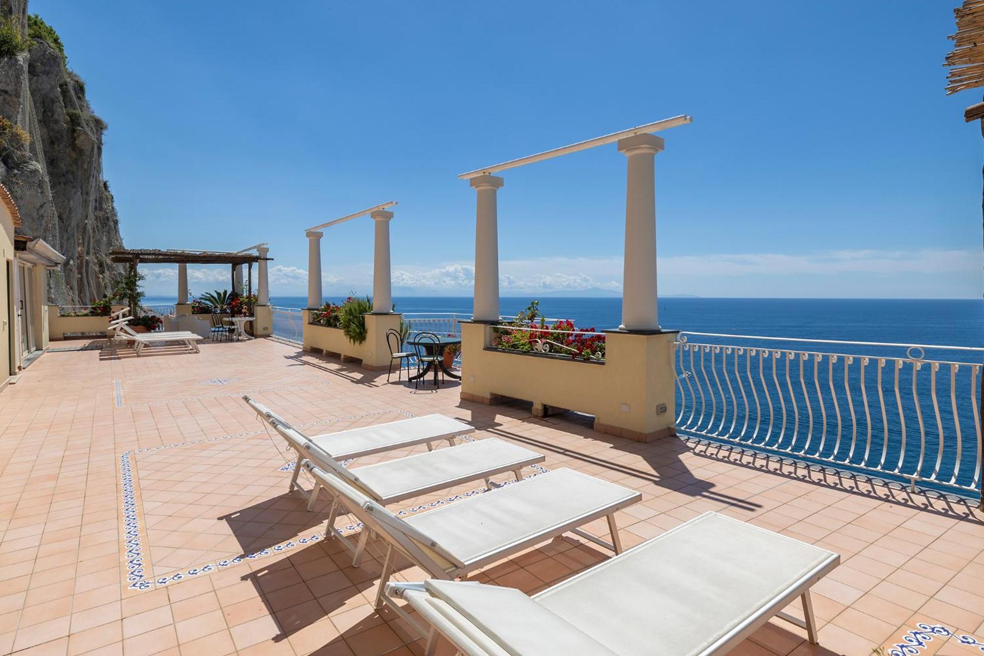 Apartments Amalfi Design Sea View Accessible By 250 Steps ภายนอก รูปภาพ