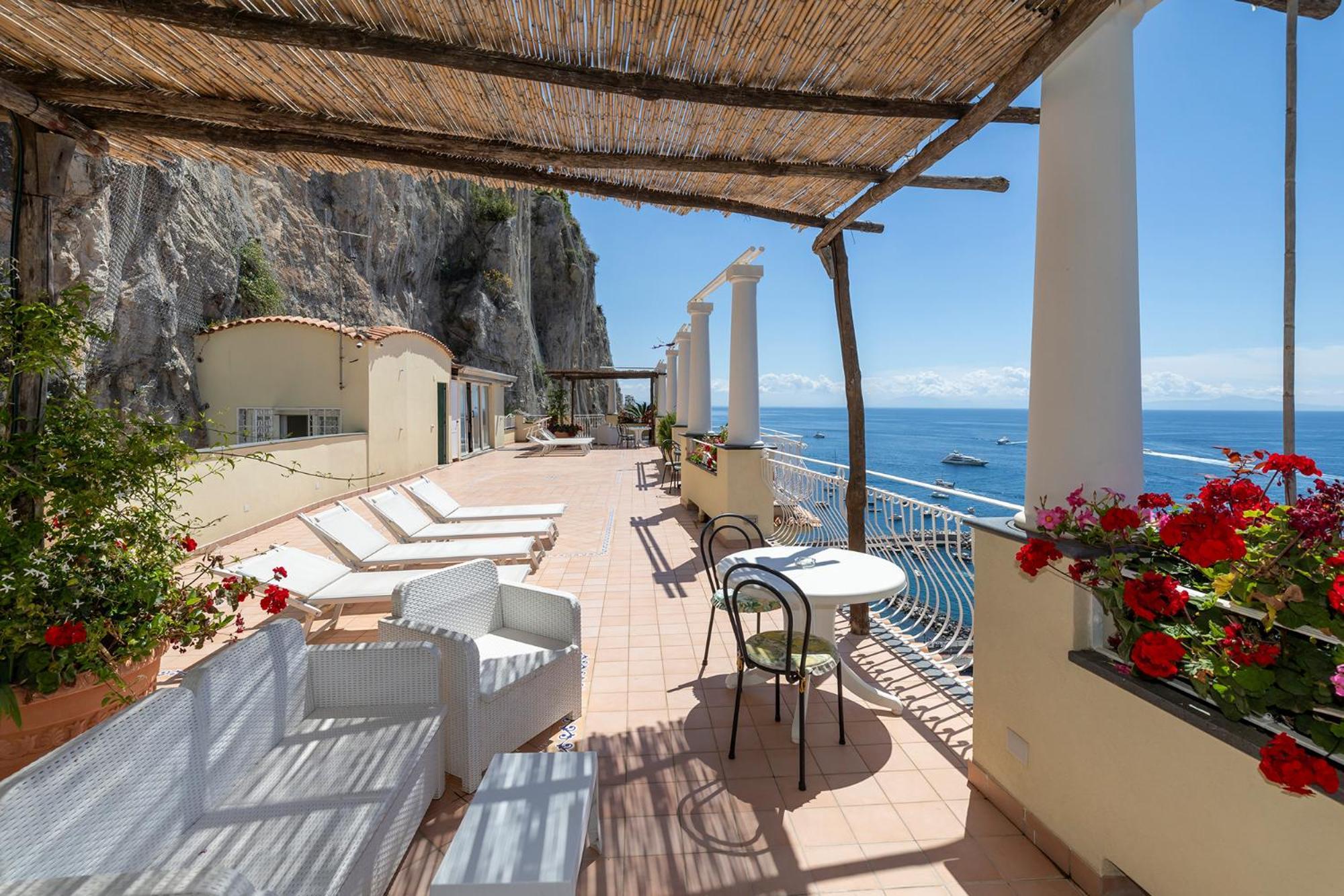 Apartments Amalfi Design Sea View Accessible By 250 Steps ภายนอก รูปภาพ